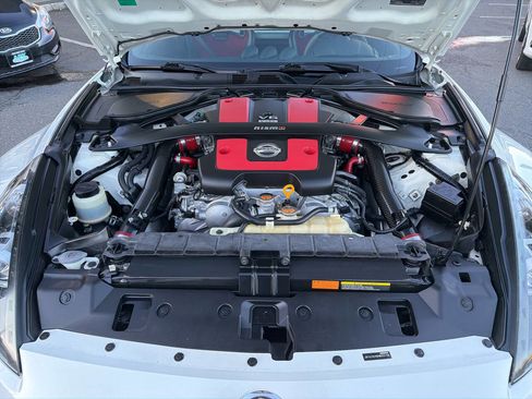 Used 2017 Nissan 370Z NISMO image 12