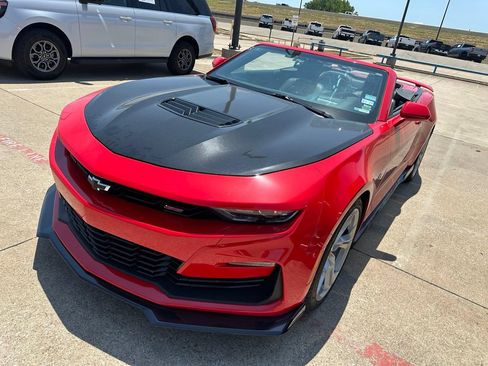 Used 2020 Chevrolet Camaro SS RWD image 1