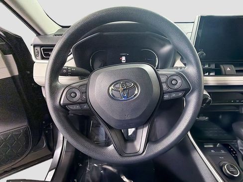 Used 2025 Toyota RAV4 XLE w/ Convenience Package AWD/4WD image 13