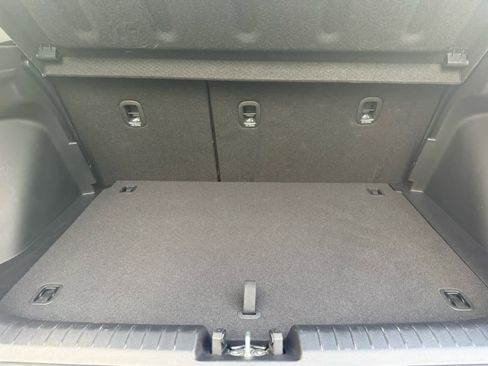 Used 2025 Hyundai Venue SEL FWD image 6