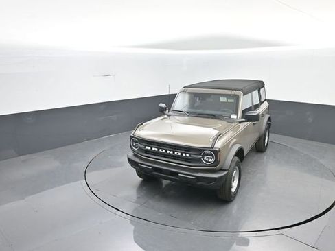 New 2026 Ford Bronco 4-Door image 18