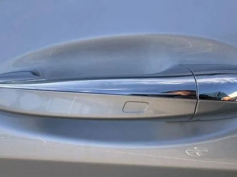 Used 2016 Mercedes-Benz C 300 4MATIC Sedan image 4