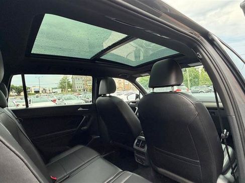 Used 2021 Volkswagen Tiguan SE R-Line AWD/4WD image 20