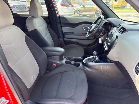 Used 2019 Kia Soul FWD image 21