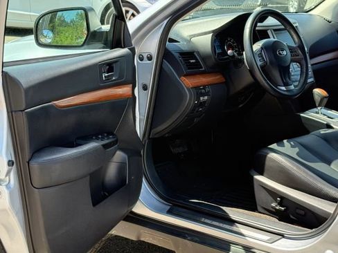 Used 2014 Subaru Outback 2.5i Limited AWD/4WD image 17