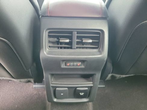 Used 2020 Ford Edge Titanium w/ Equipment Group 301A FWD image 13