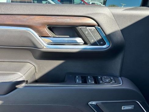 Used 2022 GMC Sierra 1500 SLT image 12