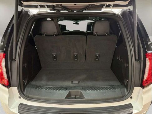 Used 2022 GMC Yukon SLT w/ SLT Luxury Package AWD/4WD image 30