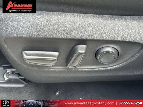 Used 2022 Toyota Highlander XSE FWD image 24