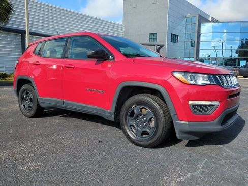 Used 2018 Jeep Compass Sport w/ Tech Group image 2