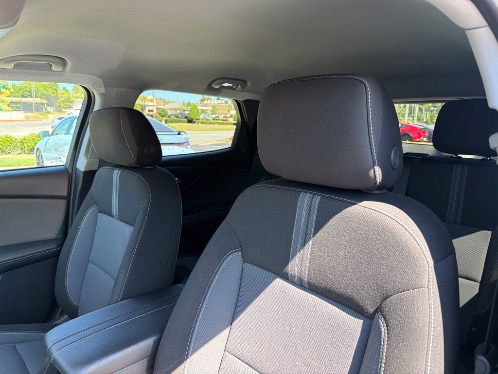 Used 2024 Chevrolet Blazer LT w/ Convenience Package FWD image 24