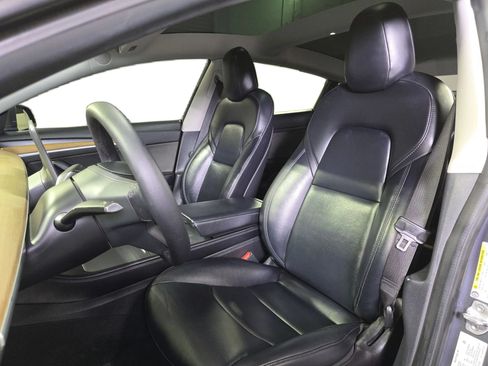 Used 2022 Tesla Model 3 RWD image 9