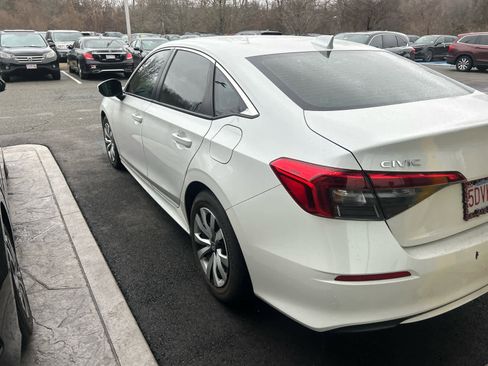 Used 2023 Honda Civic LX image 6