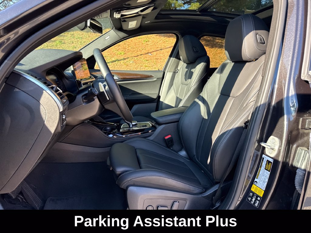 Used 2024 BMW X4 xDrive30i w/ Parking Assistance Package AWD/4WD image 12