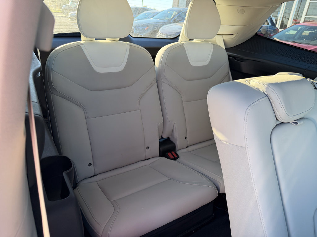 Certified 2025 Volvo EX90 Ultra AWD/4WD image 19