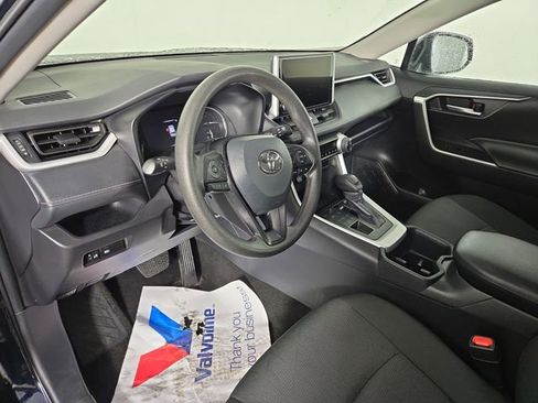 Used 2025 Toyota RAV4 XLE AWD/4WD image 14