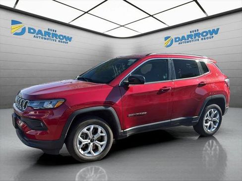 Certified 2025 Jeep Compass Latitude AWD/4WD image 1