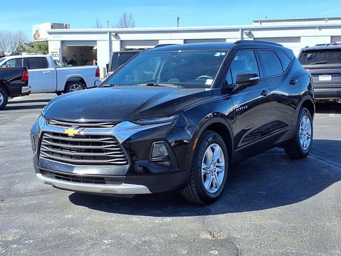 Used 2022 Chevrolet Blazer LT FWD image 2