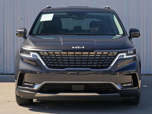 Used 2024 Kia Carnival SX Prestige image 7