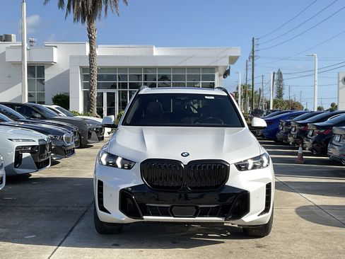 New 2026 BMW X5 sDrive40i w/ Executive Package RWD image 2