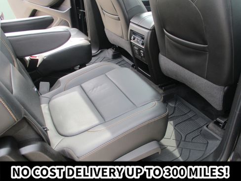 Used 2019 Chevrolet Traverse Premier w/ Redline Edition AWD/4WD image 13