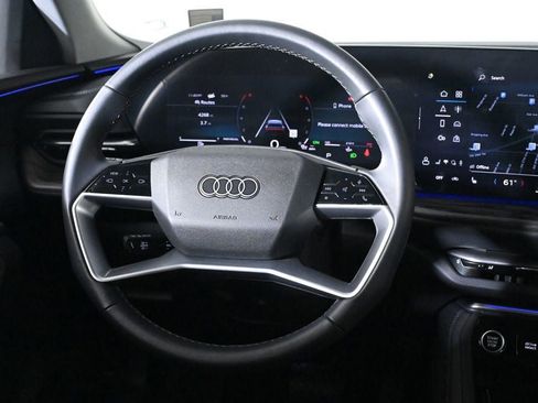 Used 2025 Audi Q5 Premium AWD/4WD image 9