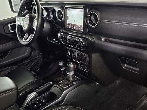 Used 2023 Jeep Wrangler Unlimited Sahara w/ Cold Weather Group image 32