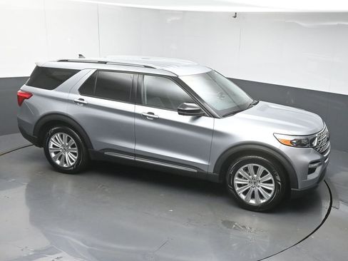 Used 2022 Ford Explorer Limited w/ Equipment Group 301A image 42