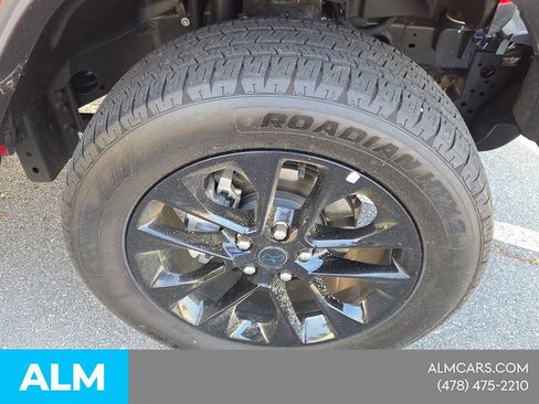Used 2025 Jeep Wrangler Unlimited Sahara AWD/4WD image 18