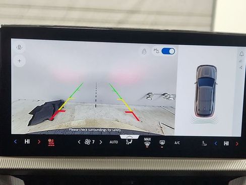 Used 2025 Ford Explorer Active w/ Active Comfort Package image 24