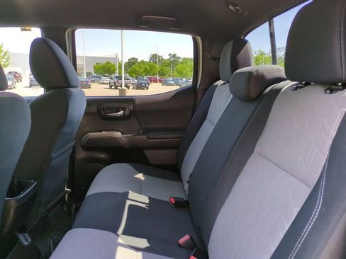 Used 2023 Toyota Tacoma TRD Sport AWD/4WD image 14