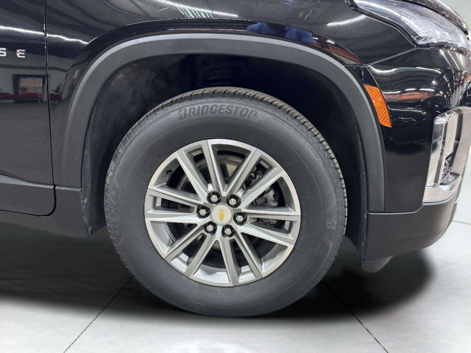 Used 2023 Chevrolet Traverse LT AWD/4WD image 63