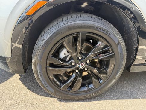 Used 2024 Buick Encore GX Sport Touring image 5