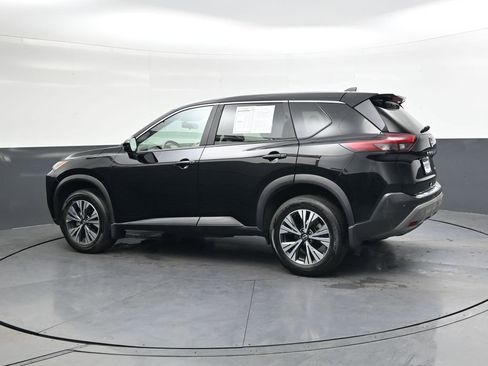 Used 2023 Nissan Rogue SV image 7