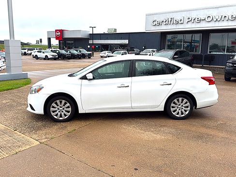 Used 2017 Nissan Sentra S FWD image 2