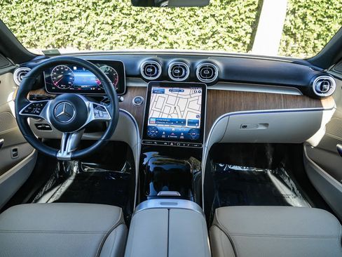 Used 2023 Mercedes-Benz C 300 Sedan image 12