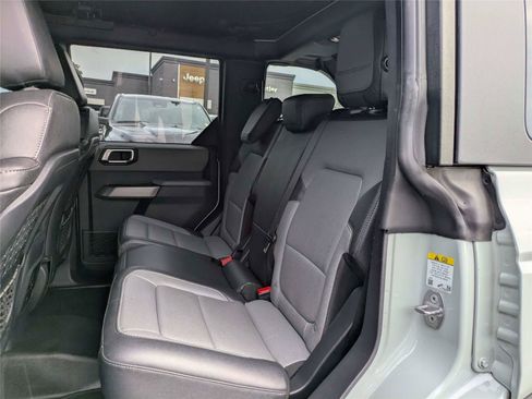 Used 2023 Ford Bronco Everglades AWD/4WD image 16