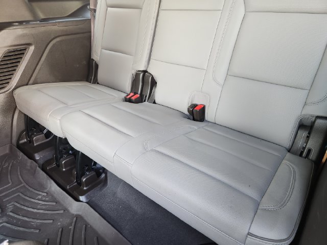Used 2021 GMC Yukon SLT w/ SLT Luxury Package RWD image 32