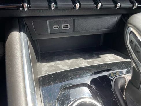 Used 2023 GMC Canyon AT4 AWD/4WD image 22