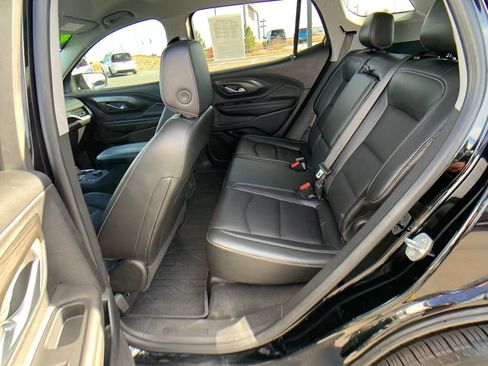 Used 2022 GMC Terrain SLT w/ Infotainment Package II AWD/4WD image 27