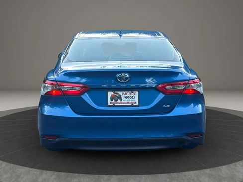 Used 2019 Toyota Camry LE FWD image 7