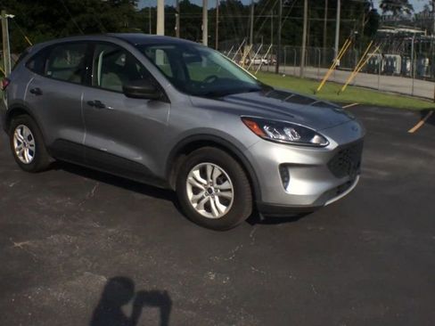 Used 2022 Ford Escape S image 2