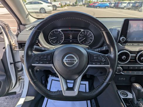 Used 2022 Nissan Sentra SV FWD image 16