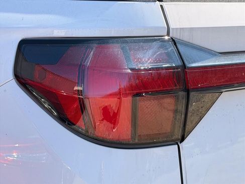 Used 2024 Hyundai Santa Cruz Limited image 23