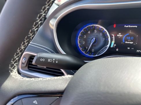 New 2026 Chrysler Pacifica Select w/ S Appearance Package image 31