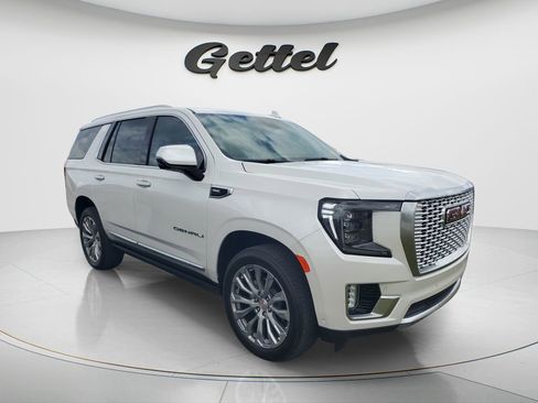 Used 2024 GMC Yukon Denali w/ Advanced Technology Package AWD/4WD image 2