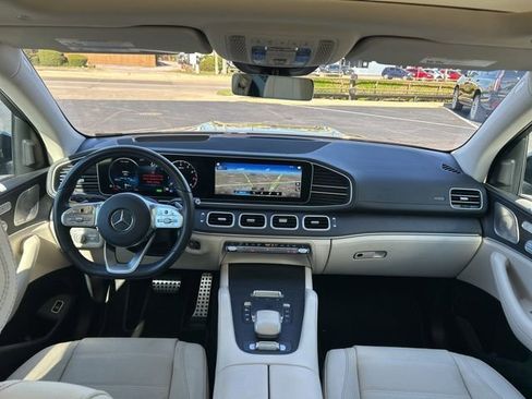 Used 2023 Mercedes-Benz GLS 450 4MATIC image 20