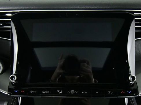 Used 2024 Jeep Wagoneer Series II image 4