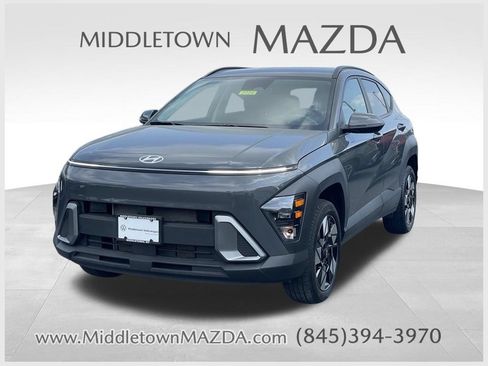 Used 2025 Hyundai Kona SEL AWD/4WD image 1