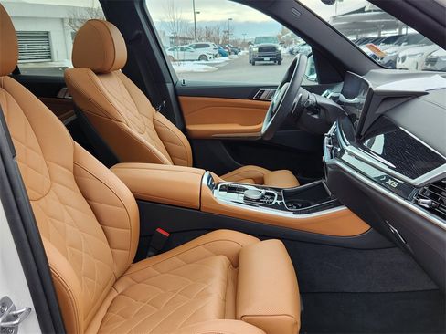 Used 2024 BMW X5 xDrive40i w/ M Sport Package image 16